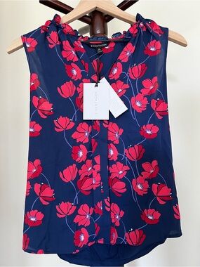 41 Hawthorn XS Petite Floral Blouse Navy Red Poppy Sleeveless Pleated NWT